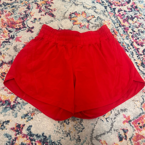 lululemon red track that Shorts 5” - Picture 1 of 3